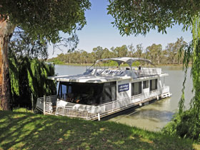 Boats and Bedzzz - The Murray Dream self-contained moored Houseboat - Accommodation Mermaid Beach
